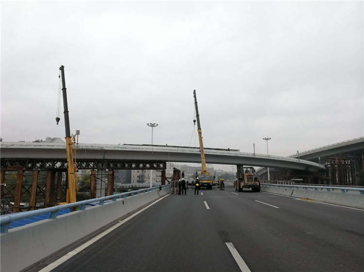 连日奋战开工 确保节后道路畅通