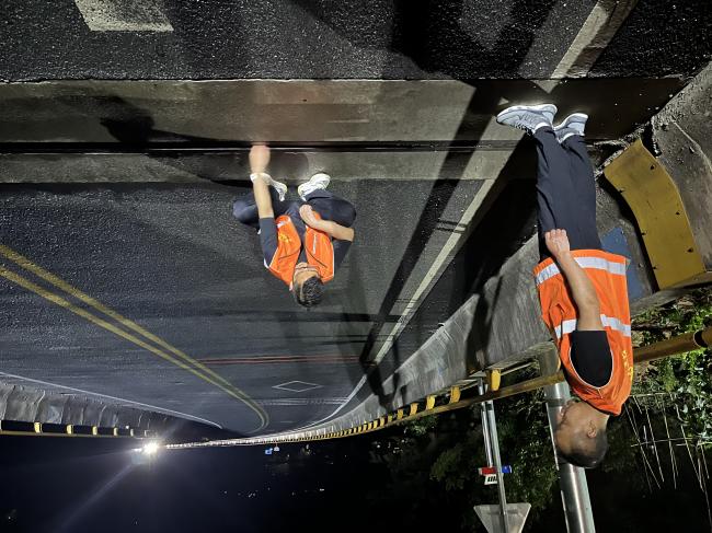 摄影月赛丨15-夜间巡查进行时（图）