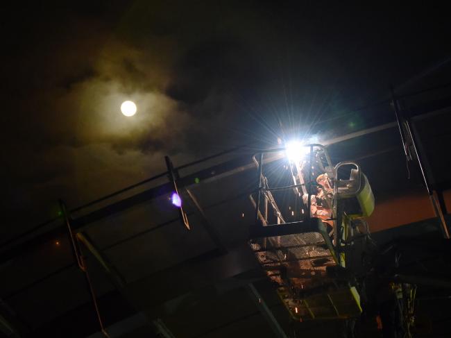 摄影月赛丨14-火瀑（图）