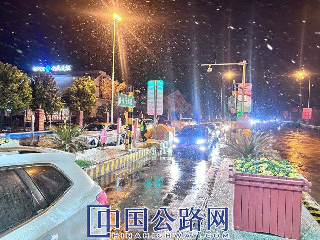 1766558135725665.jpg 【19】《守护》.JPG