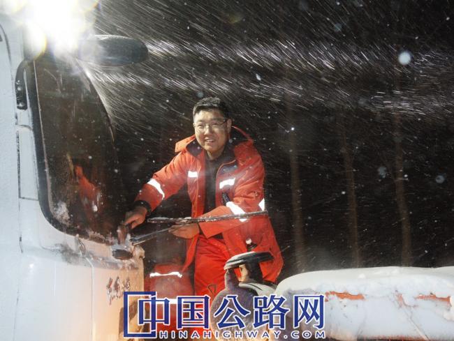 【18】《橘衣映雪，夜暖归程》.JPG