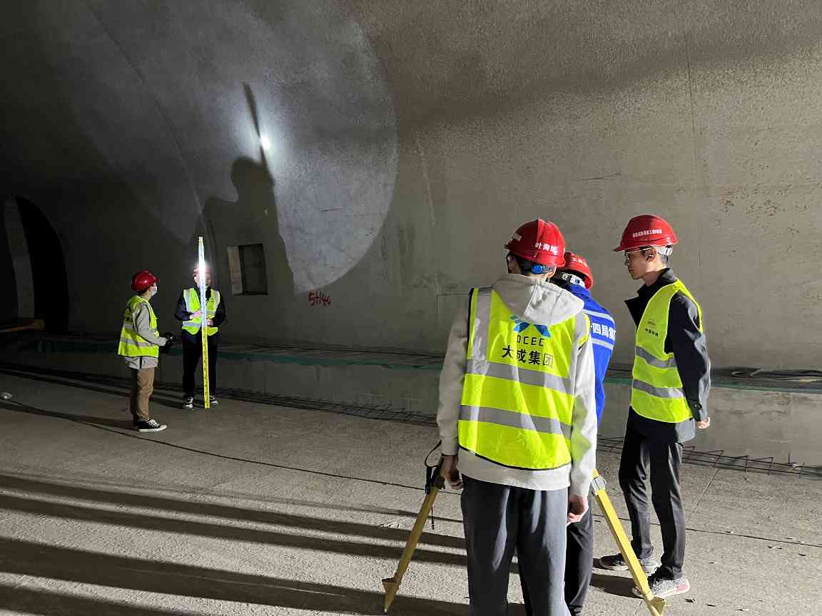 检测验收(1)(1).jpg 听!海沧疏芦路面标项目传来好消息!(图6)