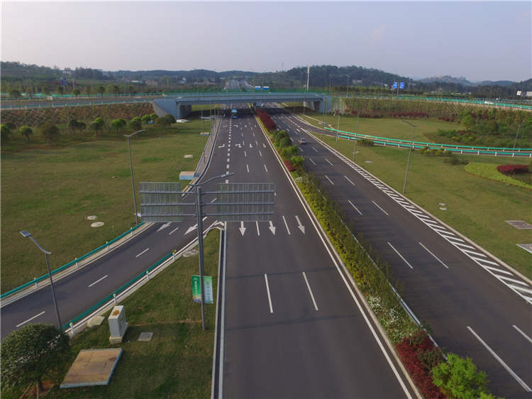 贵安新区湖磊路(图1)